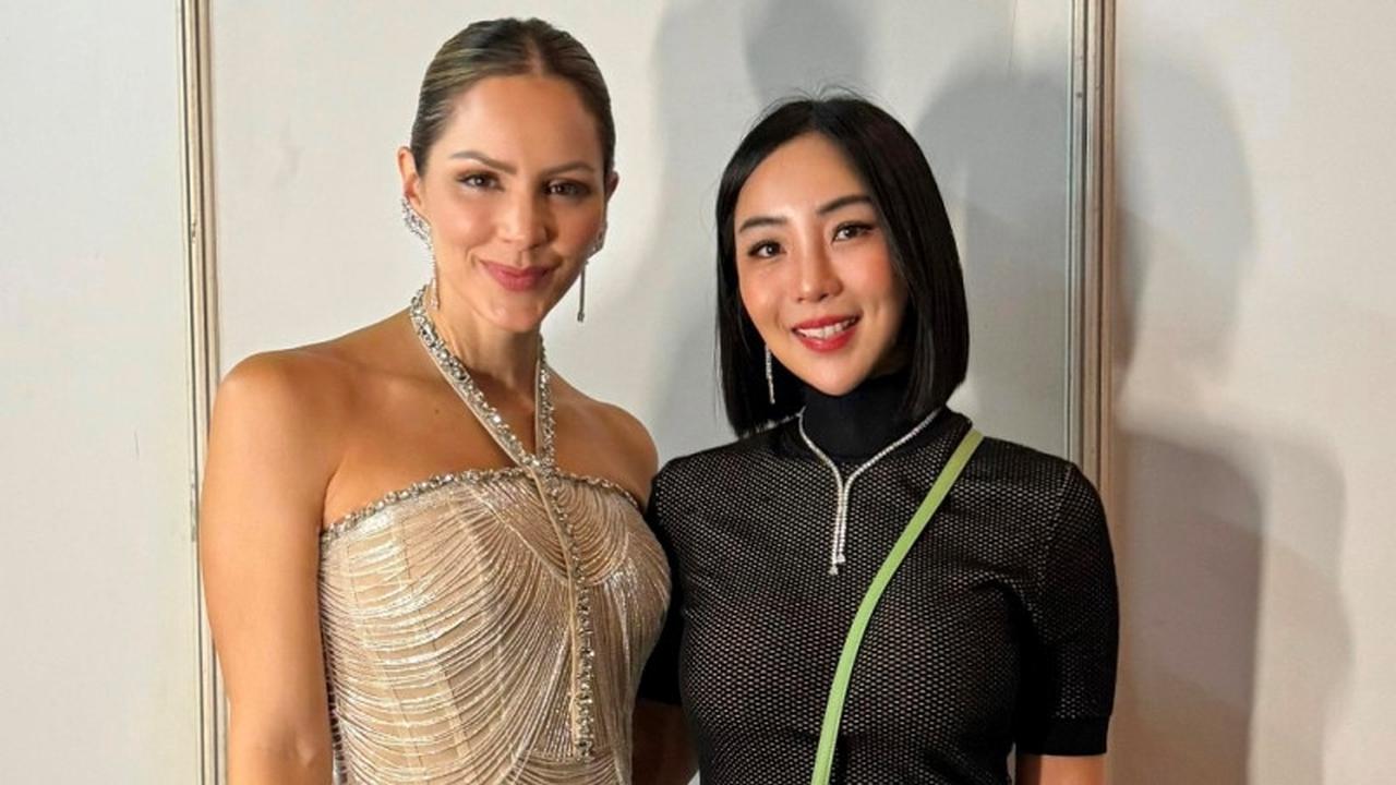 Penampilan Glamor  Katherine McPhee dan Siti Nurhaliza dengan Berlian di Konser Hitman Returns