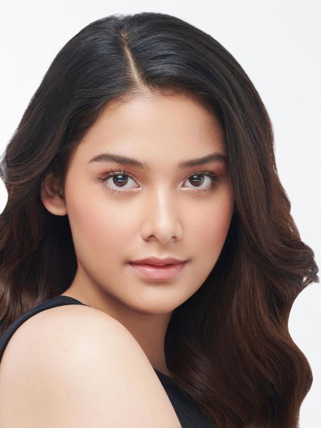 7 Potret Callista Arum, Jadi Lawan Main Junior Roberts di Roda-Roda Gila