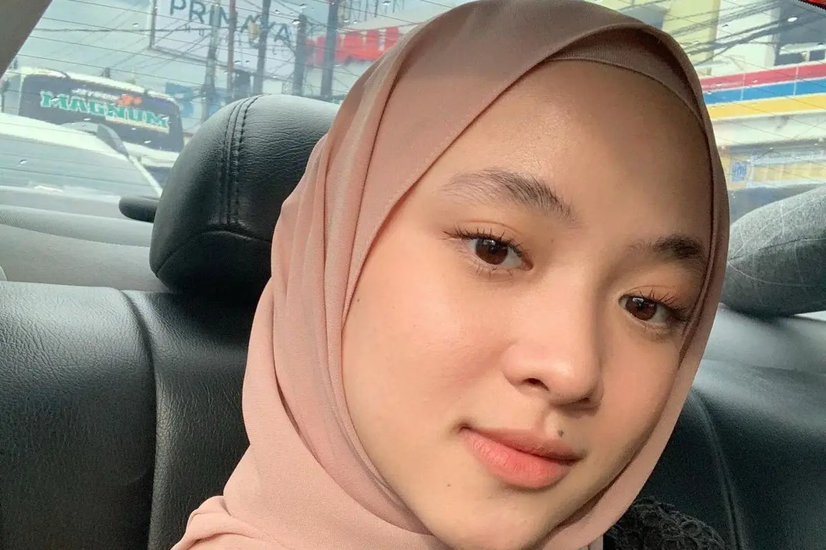 Unggah Foto Berjerawat, Ini 6 Potret Nissa Sabyan Tanpa Makeup