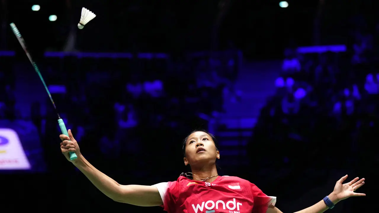 Redam Pusarla V Shindhu, Putri Kusuma Wardani Melaju ke Semifinal Kejuaraan Dunia Bulu Tangkis 2025