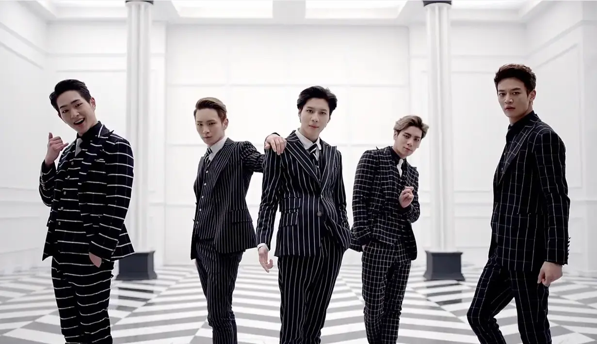 Seperti yang dikabarkan oleh Soompi, album The Best From Now On ini berhasil menempati puncak chart lagu di situs musik terbesar di Jepang, Oricon. (Foto: Soompi.com)