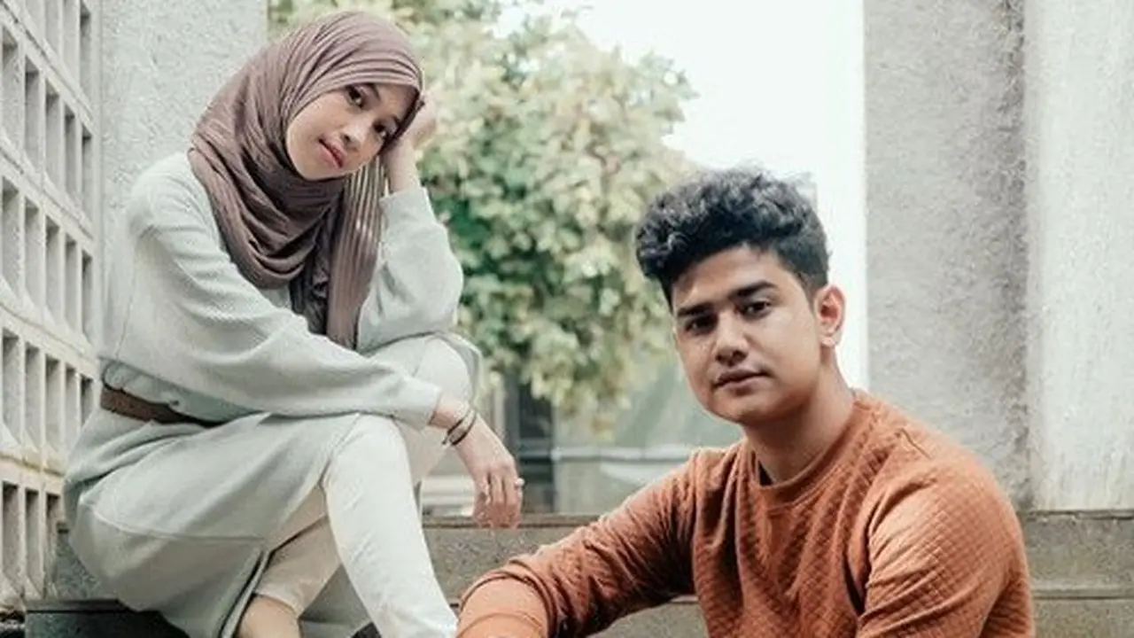 Rilis Lagu Religi, Ini 6 Potret Kebersamaan Adiba Khanza dan Syakir Daulay
