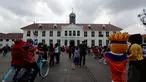 Kawasan Kota Tua Jakarta masih menjadi lokasi wisata favorit warga Jakarta, Jumat (26/12/2014). (Liputan6.com/Faizal Fanani)