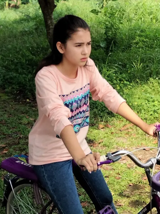 Wulan diperankan Sandrinna Michelle di sinetron Dari Jendela SMP. (Foto: Instagram @darijendelasmp.sctv)
