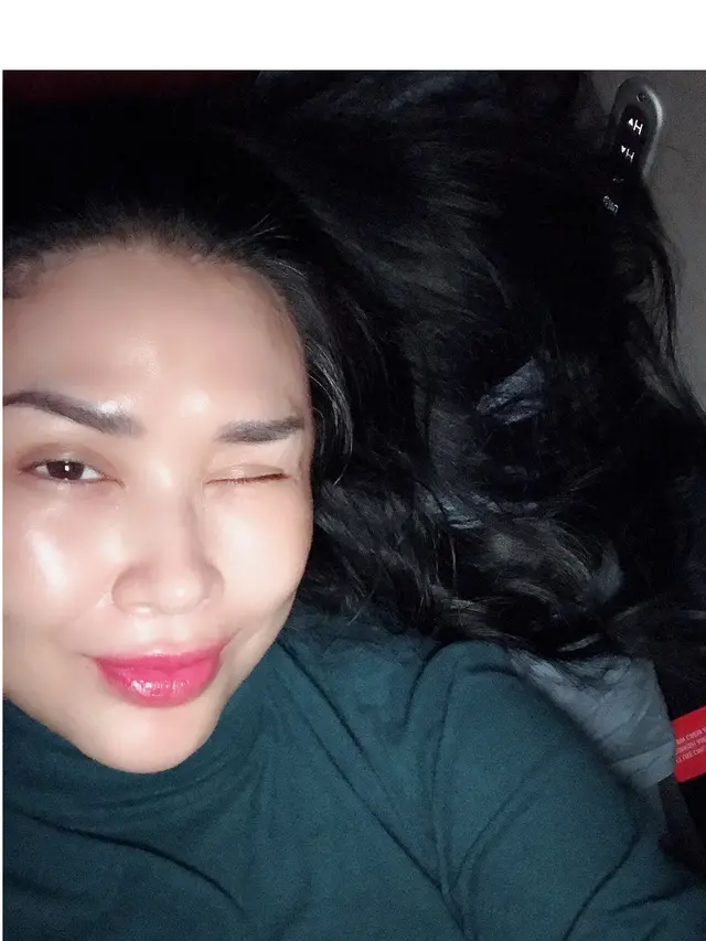 6 Potret Titi DJ Tanpa Makeup Ini Sukses Bikin Pangling