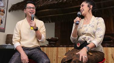 [Bintang] Ussy Sulistiawaty dan Andhika Pratama
