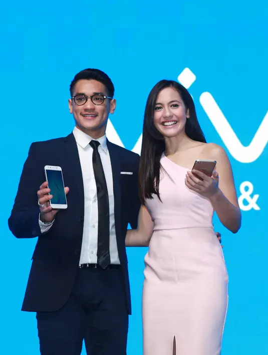 Afagnsyah Reza dan Pevita Pearce terlibat dalam salah satu proyek. Keduanya terlihat begitu kompak sebagai brand ambassador. Sama-sama suka homor membuat keduanya jadi akrab. (Nurwahyunan/Bintang.com)
