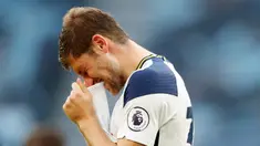 Ben Davies - Sejak dua tahun terakhir penampilan pemain asal Wales ini kian tak konsisten. Conte yang menyukai bek tangguh dan mampu memenangi duel satu lawan satu sepertinya akan mencari pemain baru untuk memperkuat formasi favoritnya. (AFP/Catherine Ivill/Pool)