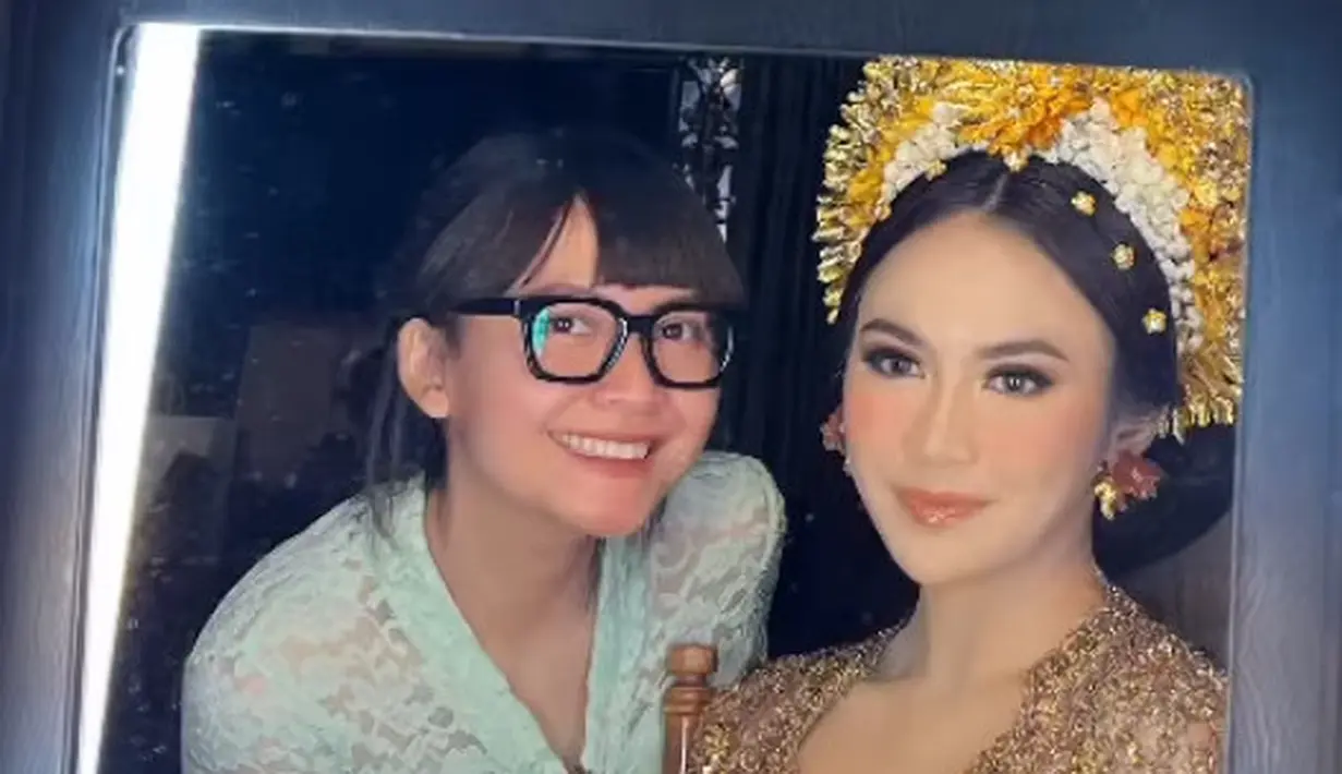 Mahalini memercayakan Makeup Artist, Rossy Pramita untuk memoles wajah cantiknya di momen bahagianya tersebut. [@ochiipramita]