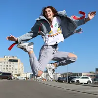 Ilustrasi sepatu 1990-an | unsplash.com/@bebachka