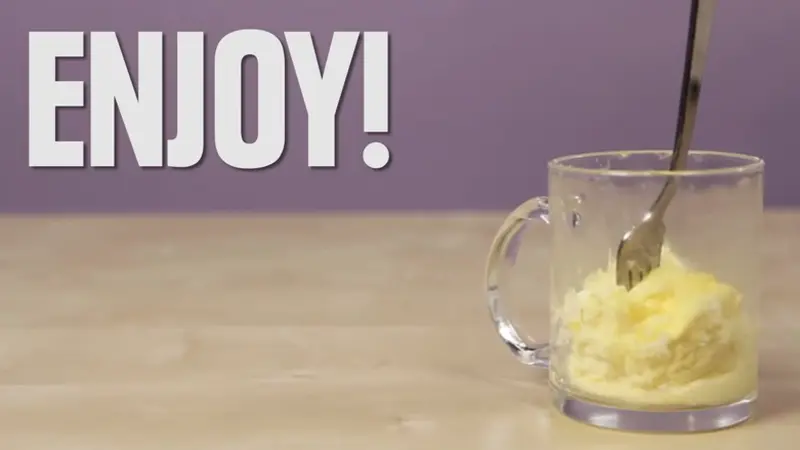 Masak teiur dengan microwave. (Youtube)