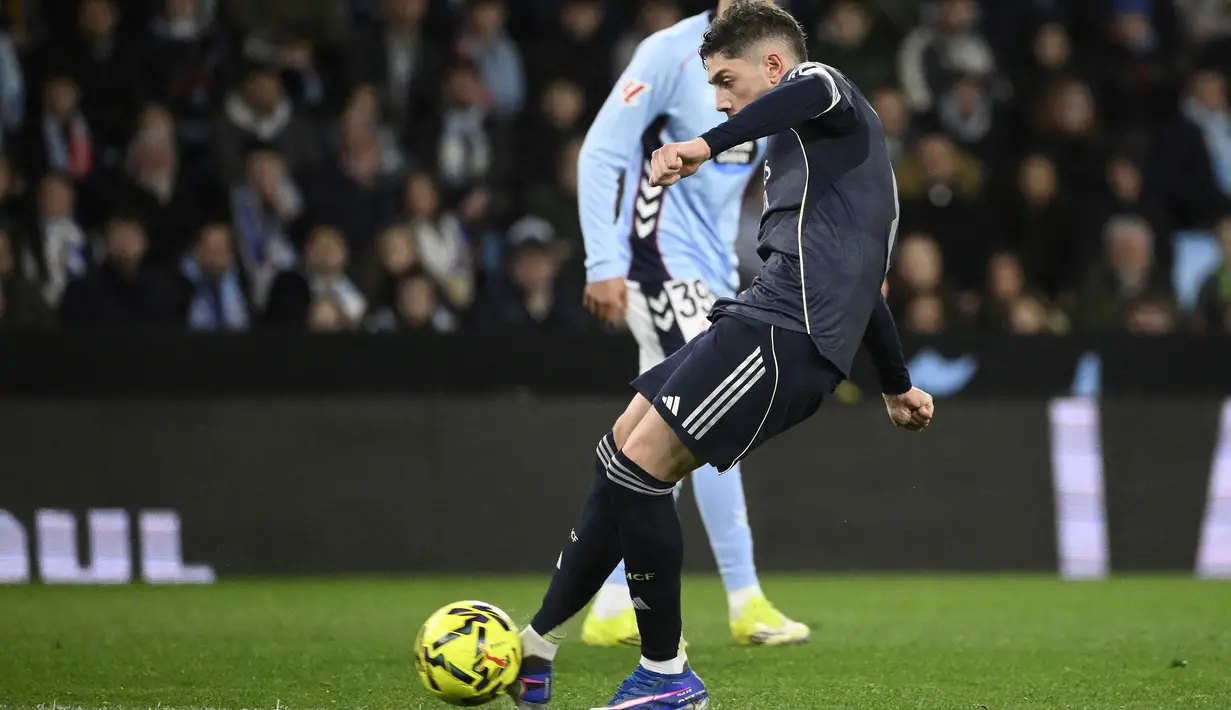 Ini merupakan gol pertamanya di Liga Spanyol pada musim ini. Pemain berkebangsaan Uruguay tersebut tercatat tampil sebanyak 25 kali dengan 1 gol dan 7 assist sejauh ini di liga. (AFP/Miguel Riopa)