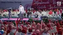 Cawapres nomor urut 01 Ma'ruf Amin memberi sambutan dalam deklarasi Arus Baru Muslimah di Istora Senayan,  Jakarta, Minggu (24/2). Arus Baru Muslimah menyambut baik Jokowi yang memilih Ma'ruf Amin sebagai cawapresnya. (Liputan6.com/Faizal Fanani)