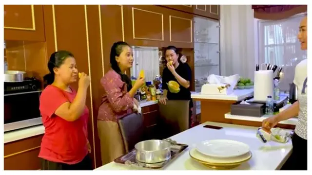 6 Potret Dapur di Rumah Inul Daratista, Elegan dan Bernuansa Cokelat
