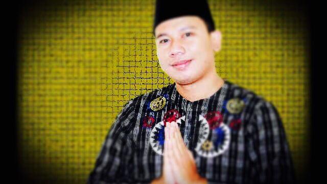 6 Potret Lawas Vicky Prasetyo, Penampilannya Bikin Pangling