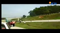 Meski tak terjadi benturan, aksi suporter Persija menyebabkan arus lalu lintas disekitar Tol Cipali yang mengarah ke Jakarta tersendat.