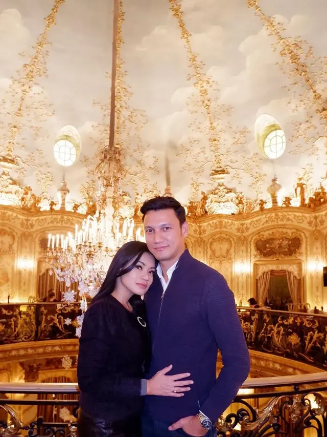 Titi Kamal dan Christian Sugiono. (Foto: Instagram titi_kamall)