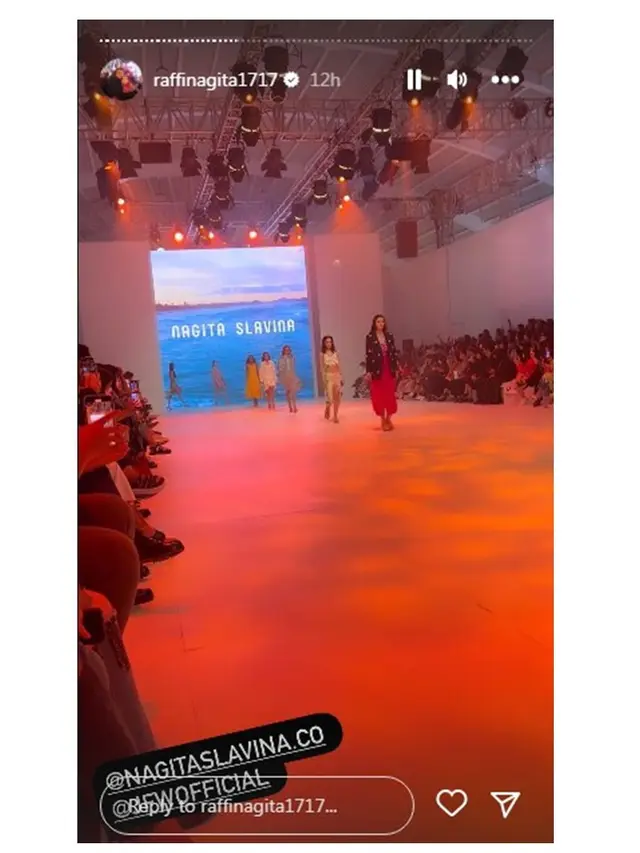 10 Potret Nagita Slavina Rilis Koleksi Baju di JFW 2023, Raffi Ahmad Ikut Mendukung