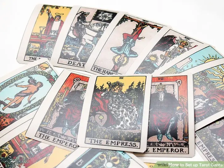 Ilustrasi tarot. (Sumber foto: wikihow.com)