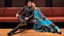 Titi DJ dan Thomas Djorghi memang terlihat semakin dekat beberapa waktu terakhir. Pelantun lagu 'Sang Dewi' itu merasa cocok bersahabat dengan Thomas. Ia mengaku punya banyak kesamaan, seperti hobi kulineran, menonton, hingga sama-sama suka karaoke. (Liputan6.com/IG/@ti2dj)