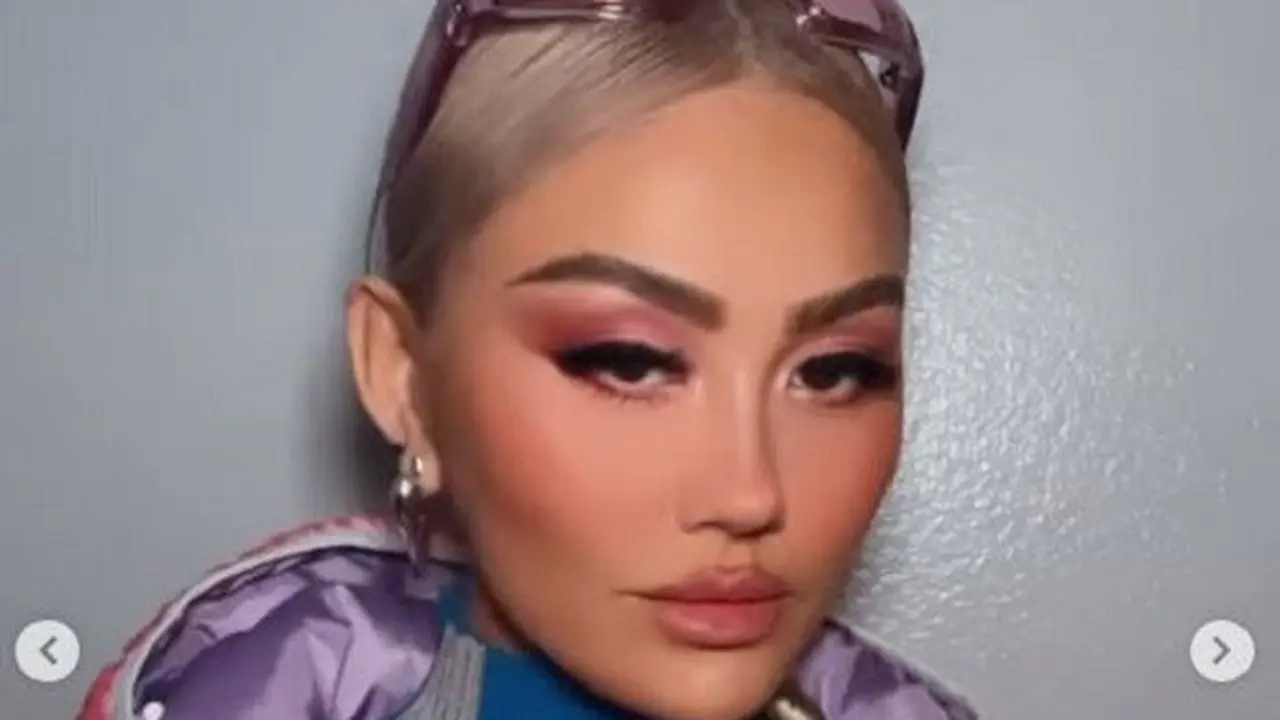 6 Potret Terbaru Agnez Mo, Netizen Sebut Parasnya Tak Seperti Orang Indonesia