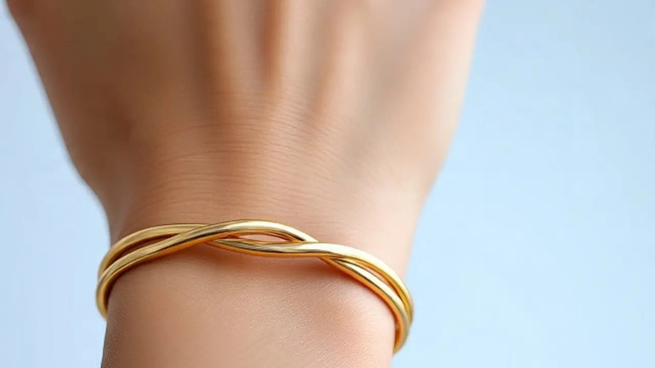 Ilustrasi Model Gelang Emas Crossover (Sumber Gambar: Meta AI)