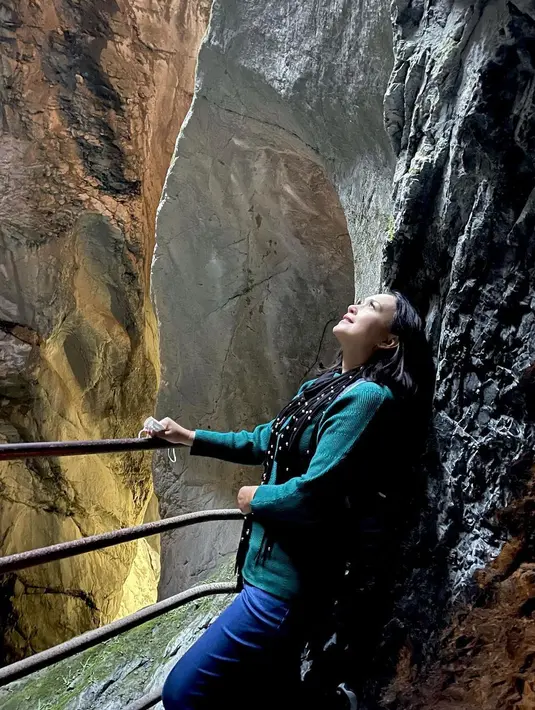 Ira Wibowo Liburan di Switzerland (Instagram/irawbw)