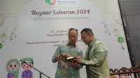 Meriahkan Ramadan, APP Group mewakafkan 2.000 Alquran ke Kementerian Perindustrian (Kemenperin) saat acara pembukaan Bazaar Lebaran 2024 yang diselenggarakan di Plaza Pameran Industri, Kantor Kemenperin. Acara ini turut dihadiri Menteri Perindustrian (Manperin) Agus Gumiwang Kartasasmita, Sekjen Kemenperin Eko Cahyanto, Dirjen Industri Agro Putu Juli Ardika, dan berbagai stakeholder Kemenperin.