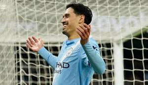 Pemain Manchester City Tijjani Reijnders merayakan gol yang dicetaknya pada laga semifinal Carabao Cup/Piala Liga Inggris antara Man City vs Newcastle di Manchester, Inggris, Rabu, 4 Februari 2026. (AP Photo/Dave Thompson)