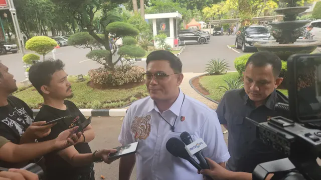 Dirreskrimsus Polda Metro Jaya Kombes Pol Ade Safri Simanjuntak buka suara soal keputusan hakim PN Jakarta Selatan yang menolak gugatan praperadilan Ketua KPK nonaktif Firli Bahuri, Selasa (19/12/2023)