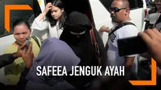 Mulan Jameela turut membawa Safeea untuk melepas kangen dengan sang ayah, Ahmad Dhani, yang sedang ditahan di Rutan Medaeng.