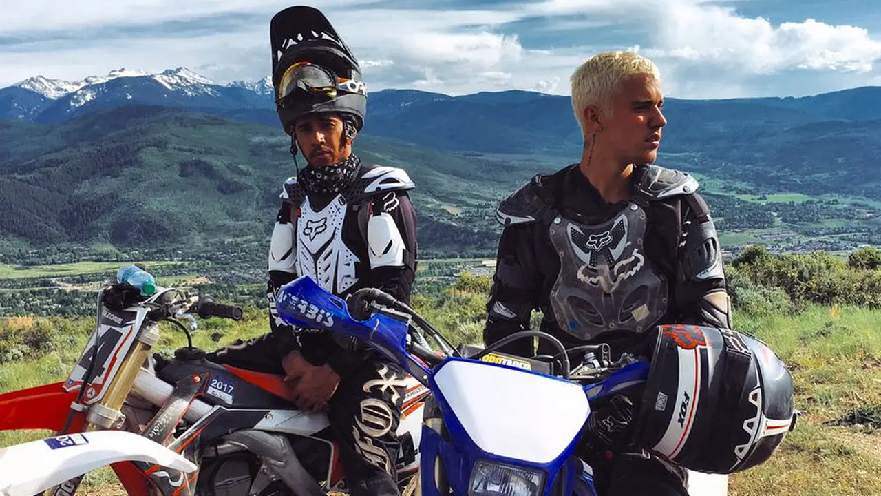 Jelang GP Kanada, Lewis Hamilton Menggila Bersama Justin Bieber