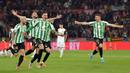 <p>Final Copa del Rey antara Real Betis vs Valencia ditentukan hingga babak tos-tosan usai kedua tim berbagi skor sama kuat 1-1 sepanjang 90 menit waktu normal dan setengah jam masa extra time. (AFP/Jorge Guerrero)</p>