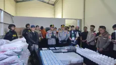 Polisi Gerebek Pabrik Obat Keras Produksi 8 Juta Sehari di Bandung