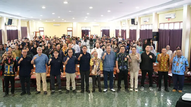 OJK memperluas literasi dan inklusi pasar modal hingga ke Papua melalui Sosialisasi Edukasi Pasar Modal Terpadu (SEPMT) 2025. (Foto: OJK).