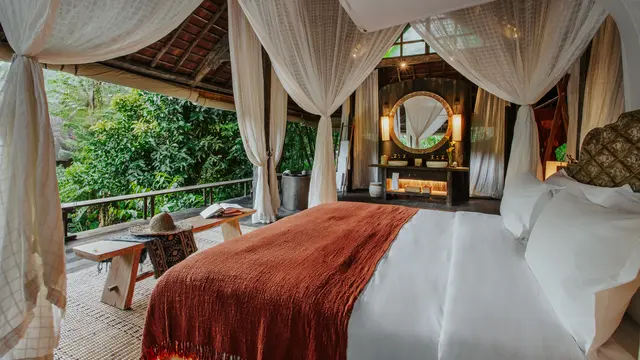 Buahan, A Banyan Tree Escape