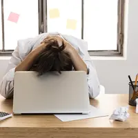 Tips untuk menghindari distraksi saat bekerja. (foto: jcomp/freepik)