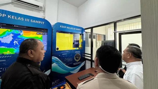 Awasi Pergerakan Kapal, Pelabuhan Sampit Gunakan Teknologi AIS dan CCTV