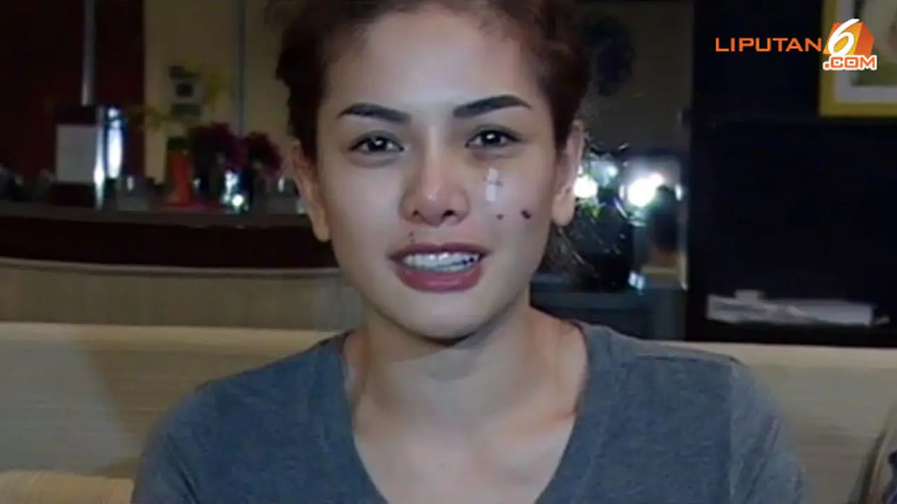 nikita-mirzani-130812c.jpg
