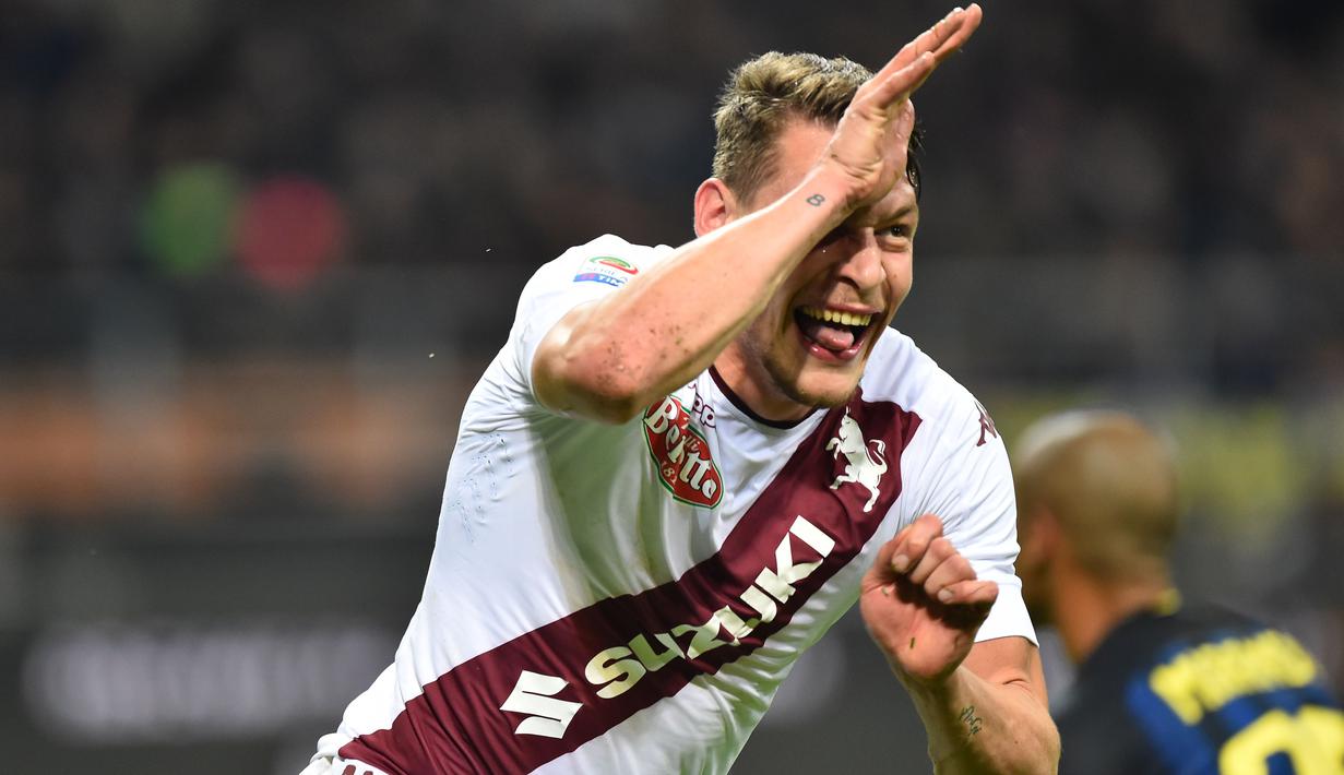 Penyerang Torino, Andrea Belotti diisukan akan bergabung dengan Chelsea menyusul ketertarikan sang pelatih Antonio Conte. Peluang Belotti semakin besar karena isu akan hengkangnya Diego Costa. (AFP/Giuseppe Cacace)