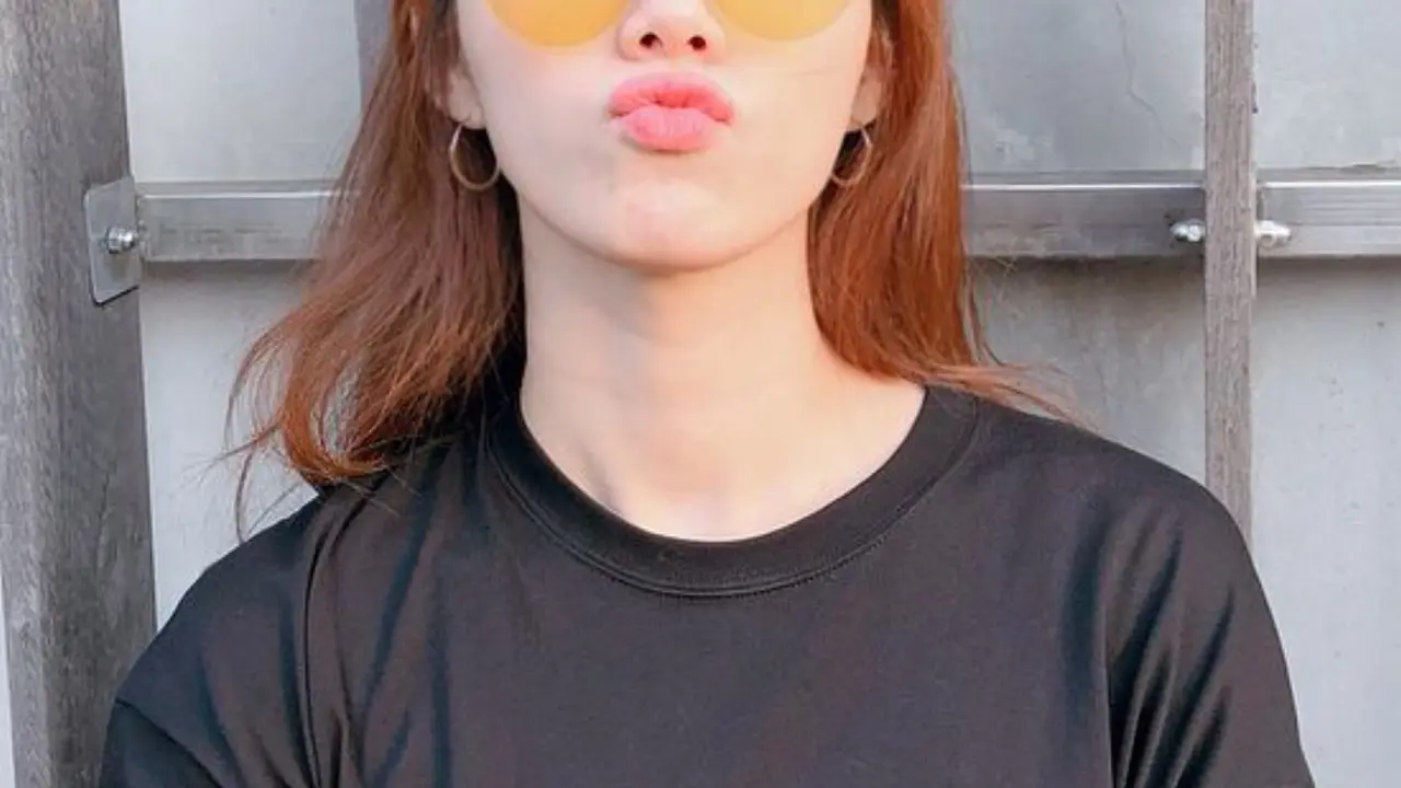 Kaos Oblong Andalan Lee Sung Kyung, Tetap Cantik dan Gak Ribet