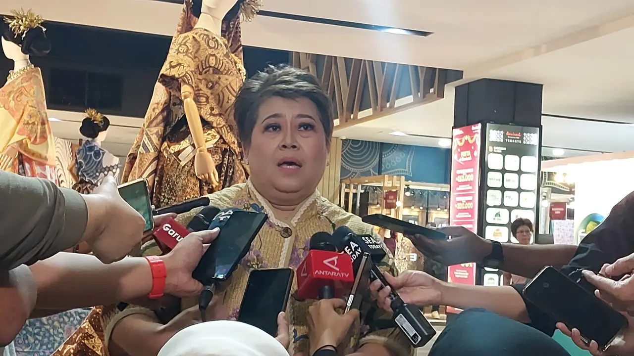Direktur Utama PT Sarinah, Fetty Kwartati