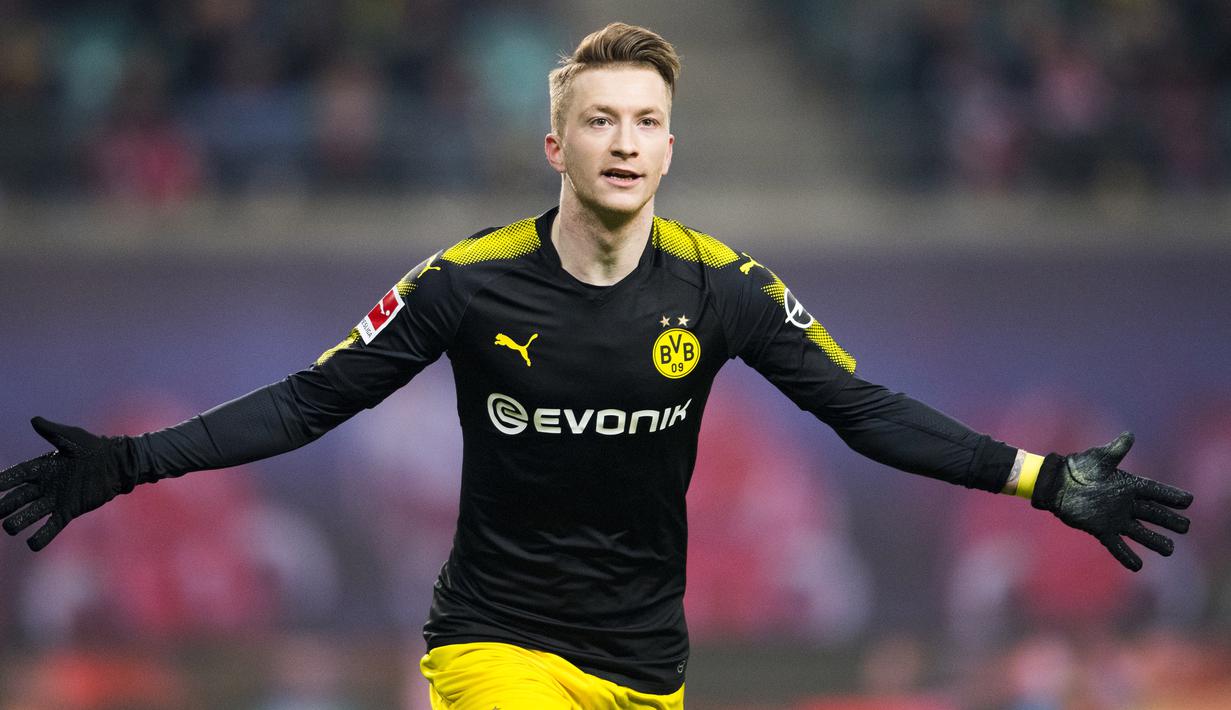 7. Marco Reus - Bermain atraktif dan memberikan kontribusi hebat saat dibawah asuhan Klopp. Reus juga terkenal dengan kesetiaannya bersama Dortmund hingga saat ini. (AFP/Robert Michael)