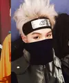 Suga BTS merupakan fans berat dari Naruto, ia pernah berdandan seperti Naruto dan Kakashi. (Foto: allkpop.com)