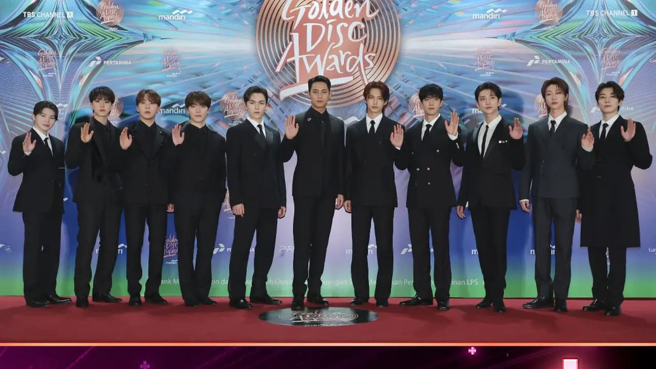 13 Potret Busana Artis K-Pop di Red Carpet Golden Disk Award 2024 Jakarta, NewJeans, LE SSERAFIM, hingga IVE
