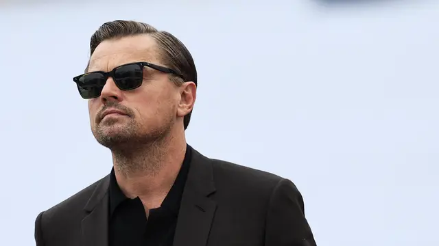 Leonardo DiCaprio Tampil Necis Berbalut Setelan Hitam di Festival Film Cannes 2023
