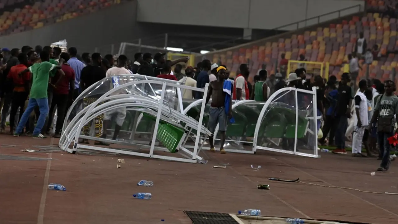 Fans Nigeria mengamuk