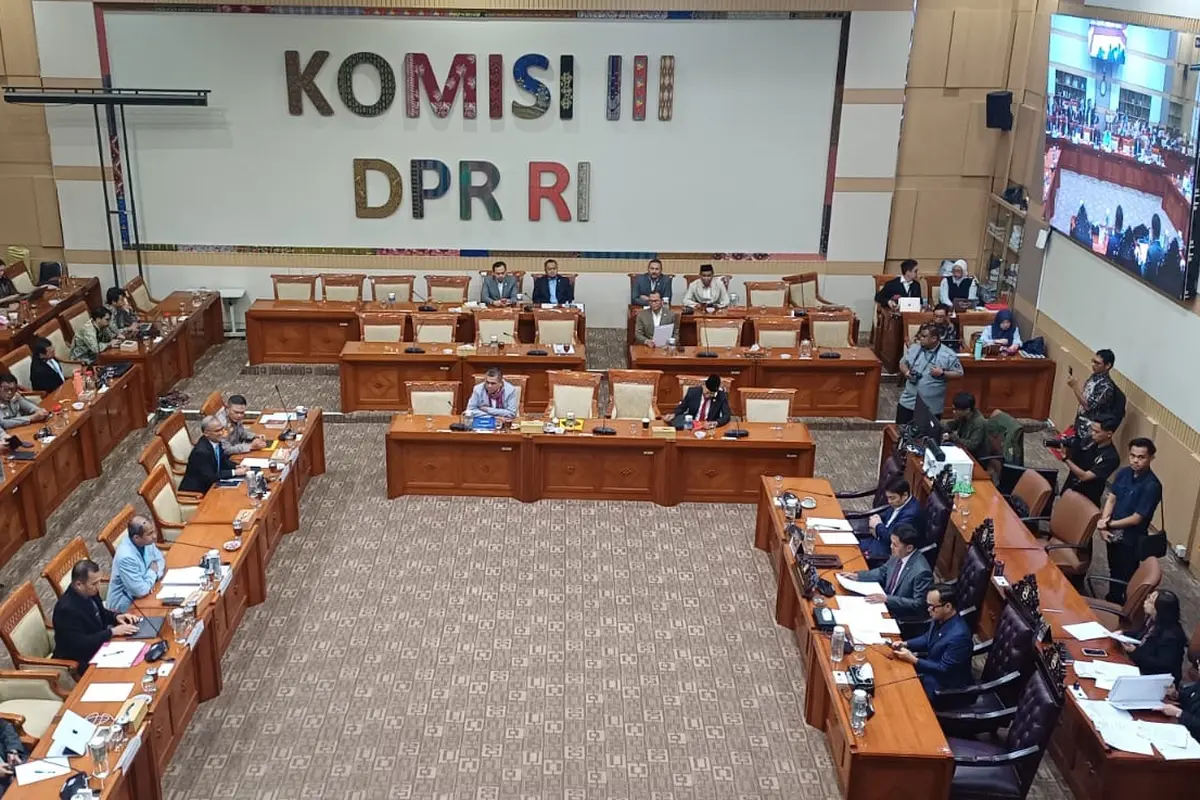 DPR Resmikan RUU Polri Menjadi Undang-Undang