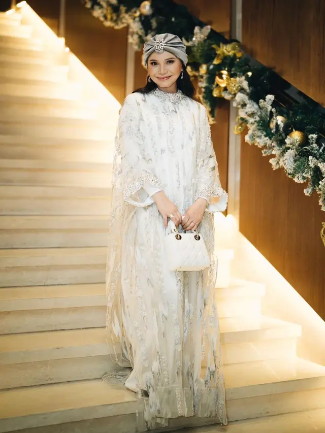 8 Inspirasi Baju Lace Mewah untuk Lebaran dari Nikita Willy, Azizah Salsha, hingga Syifa Hadju