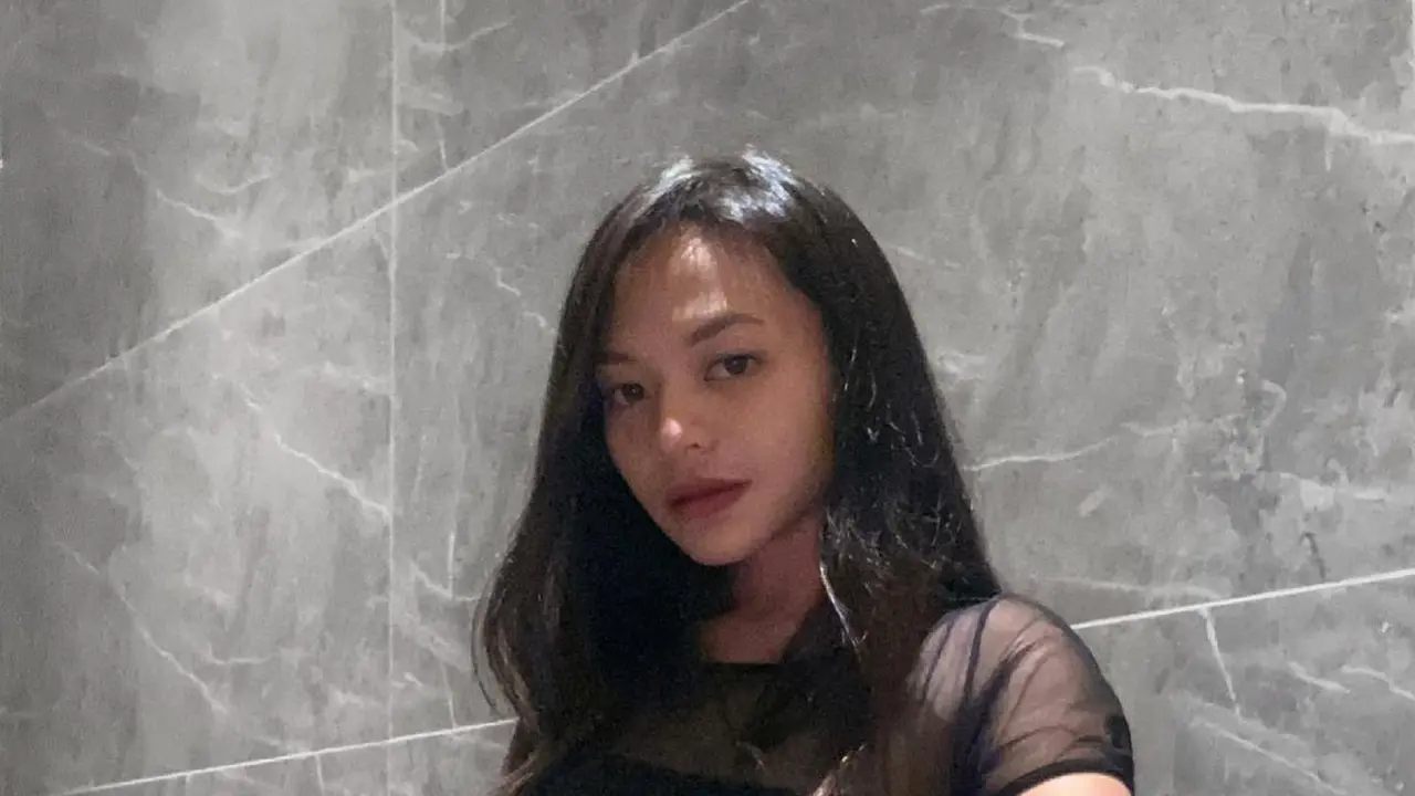 7 Potret Terbaru Amel Carla yang Makin Tirus, Bikin Pangling